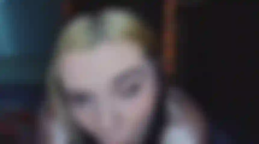 Une fellation douce et passionnée en pov (pas d'audio).