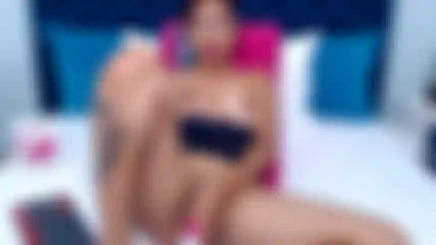 Masturbation avec jouet.