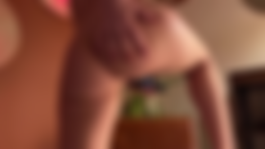 Domi joue.