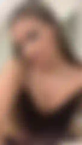 Un strip-tease chaud avec liz.