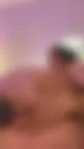 Quelques fessées pour mon cul coquin.