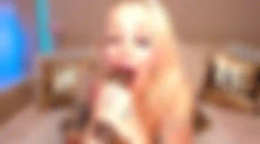 43. Ma vidéo la plus dure étouffant, bâillonnant, larmoyant, maquillage totalement gâché.