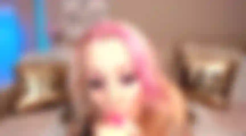 45. De nouvelles larmes de gorge profonde extrêmement bâillonnées et rugueuses ont gâché le maquillage.