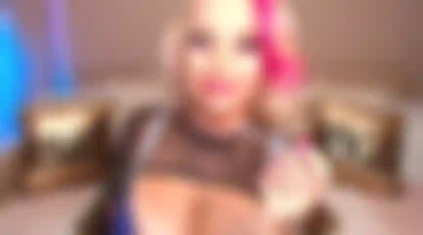 47. Une briseuse de ménage professionnelle qui vous convainc de laisser à votre femme la meilleure pipe + vous laisse gâcher mon maquillage + lui vole votre sperme.