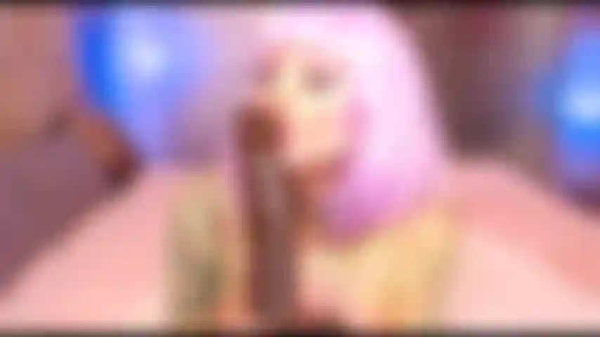 13. Je suce la bbc avec du sperme partout sur moi.