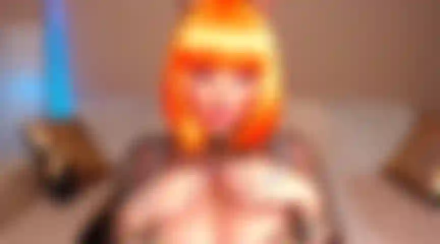 89. Un chaton ahegao bordant la bite et les couilles, giflé et grattant les ongles rouges, compte à rebours de domitation douce bj dirtytalk seins énormes.