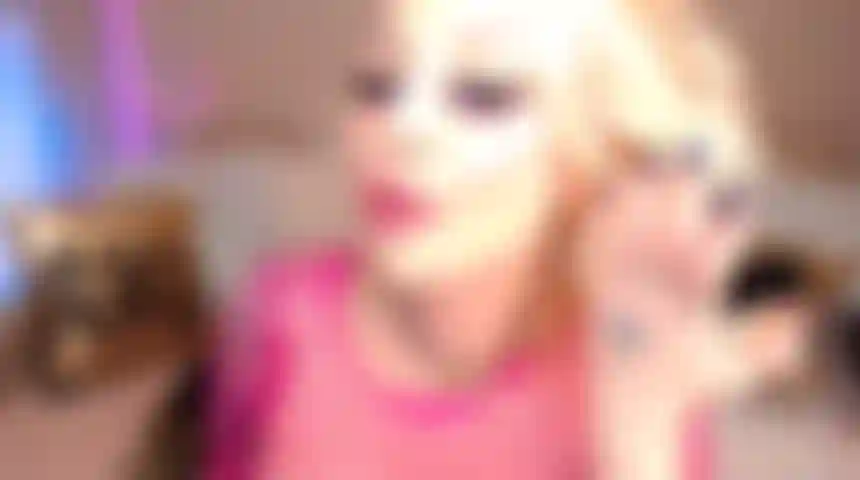 30. Nouvelle vidéo cocu sph bbc de 10 minutes, humiliation verbale, sucer une énorme bbc devant vous, rire, taquiner, parler grossièrement.