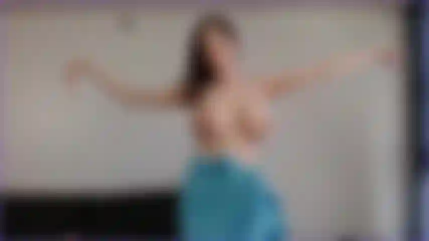 La danse du ventre topless.