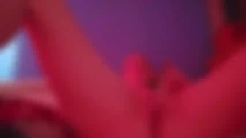Lovegirl41 play with her pussy
