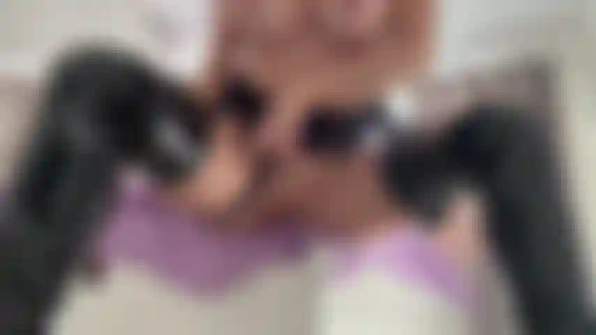 Baise-moi au bord du lit !!!