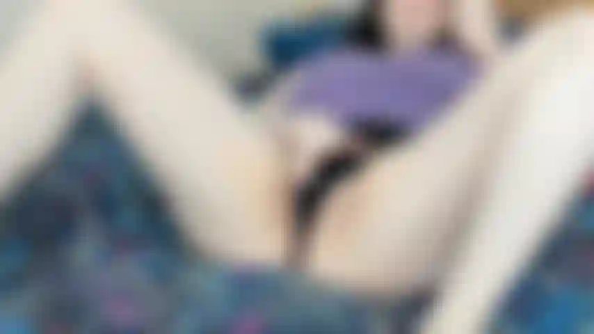 Gros plan sur un orgasme jaillissant et pulsatoire.