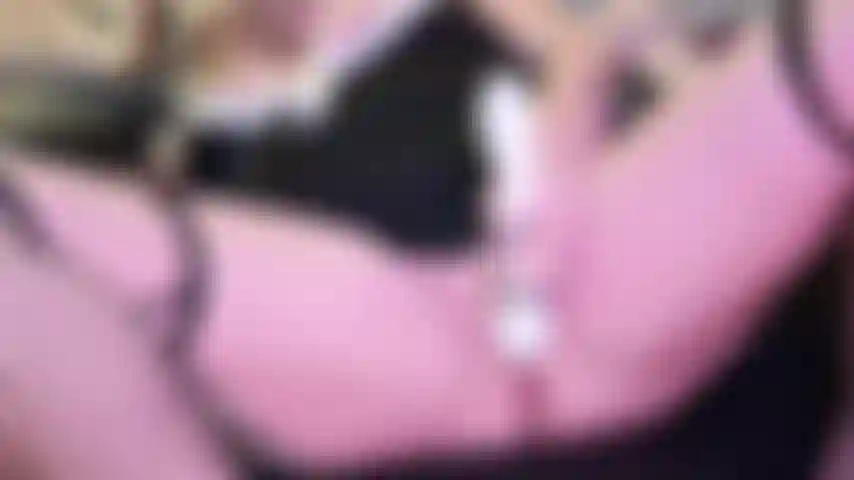 Regarde-moi utiliser ma baguette/ma bite et gicler pendant 9 minutes.