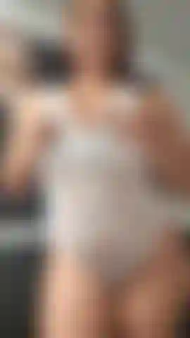 Un délicieux jeu de chatte pov.