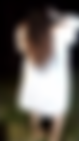 Sexy dans la forêt.