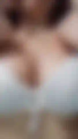 Les seins bounce vous montrent les tétons.