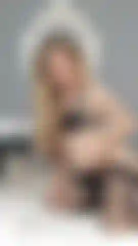 Je joue avec une baguette magique et j'ai joui si fort.