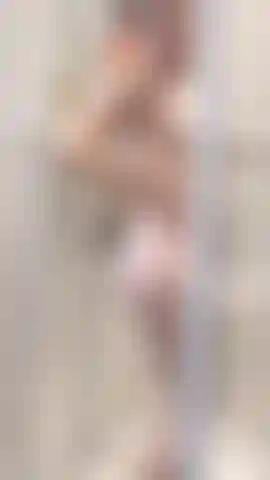 Regarde-moi prendre une douche chaude.