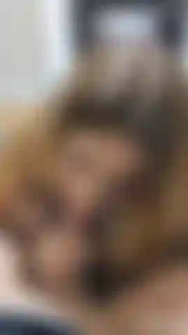 Je taquine ta bite dure.