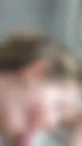 Je suce sa bite dure. Avale du sperme chaud.