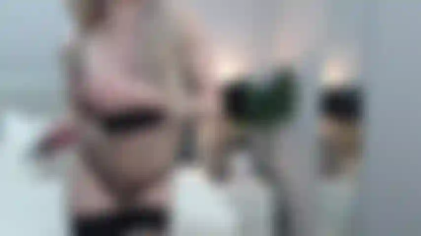 Des seins de lait italiens à gros propos.