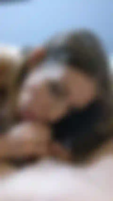 Je rends sa bite si dure.