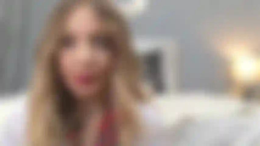 Une écolière coquine convainc son professeur d'accepter son cadeau pour dire merci au plus grand vote reçu pour les devoirs. L'écolière coquine a reçu en échange son énorme charge !