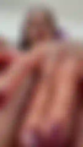 My pussy want your dick inside me, pleaseee