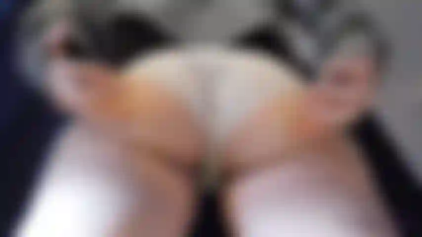 Regarde-moi jouer avec mes fesses rebondies, à vitesse normale et au ralenti ! // Regarde pendant que je m'amuse avec mes fesses, incluant au ralenti !