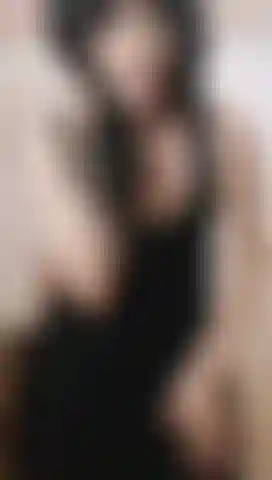 Chatte poilue et cul flash!