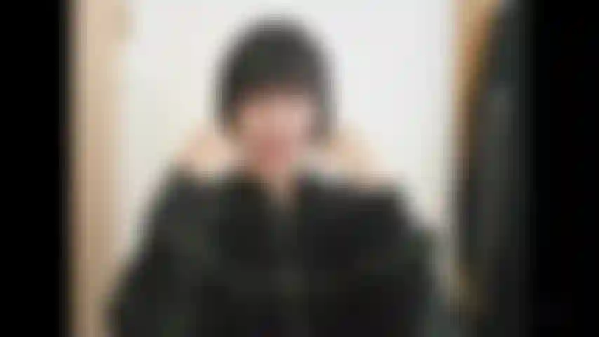 Salut voisin ! Il est tout à fait naturel que tu désires encore mon corps poilu parfait, alors faisons une autre escapade secrète et torride !