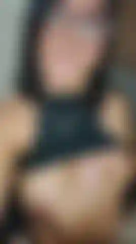 In my space, with attitude… impossible not to look.😈