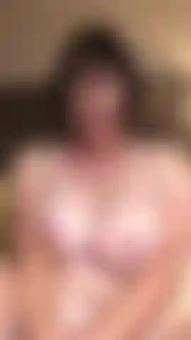 Gros orgasme bruyant avec les doigts.