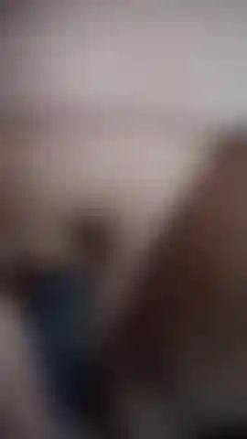 Je baise bien mon cul en giclant.