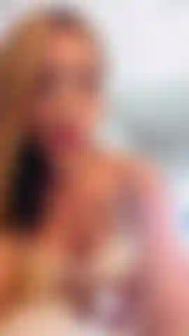 Regarde mon joli visage quand je te chevauche.