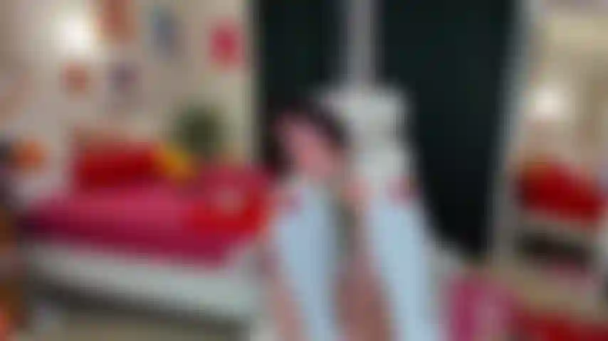 Asmr qui murmure salement et joue avec mon cul et mon gode en verre !