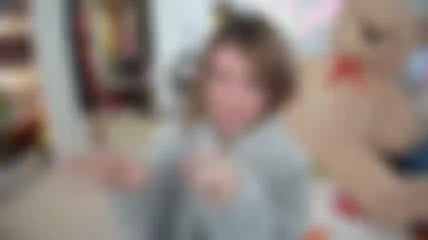 L'une des giclées les plus érotiques que j'ai faites ! J'ai le fantasme que tu sois mon masseur sexy, touchant chaque centimètre de mon corps et à la fin, je vais gicler sur toi et sur mon corps gras !