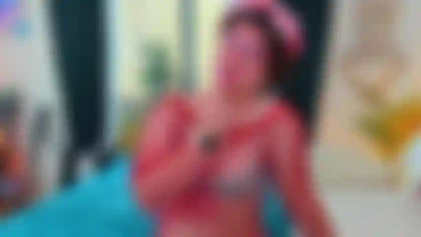 Un jeu de rôle, des amoureux pendant les vacances - vidéo de bienvenue.