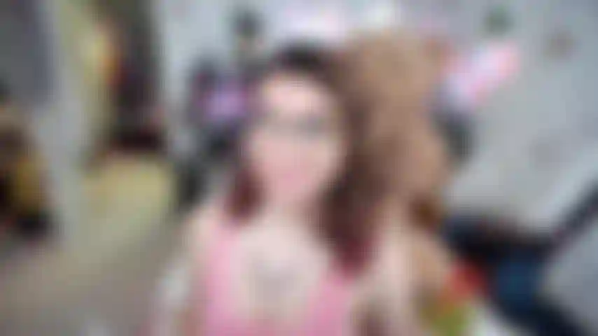 Vidéo personnelle - c'est l'histoire 1 franco, mais sans son, pourtant, je sais que vous allez adorer mes réactions et la façon dont je rougis et deviens si timide ! Mon premier essaie de lire vos histoires. La version sonore est disponible.