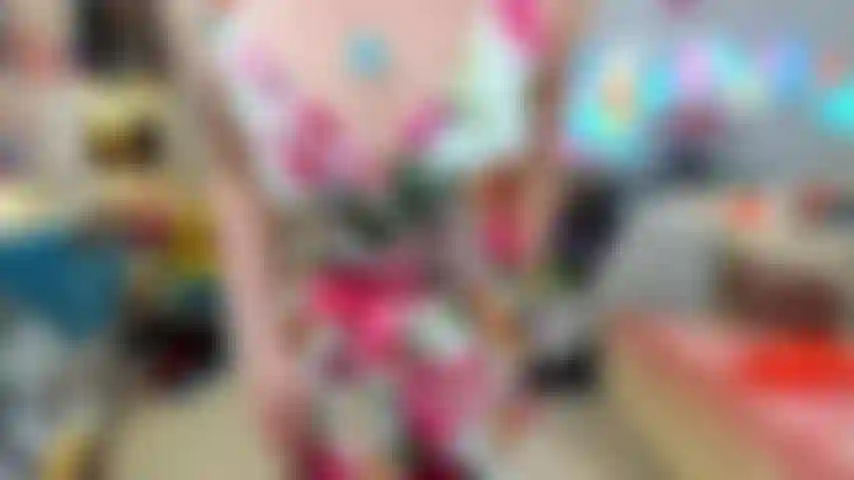 Longue vidéo ! - Petite amie sale éjacule dans une robe sexy et volera ta merde!