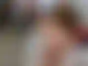 Crémant mon corps avec une tonne de lotion et devenant sauvage. Regarder ta bite pendant que je fais ça, me fait mouiller et tu peux le voir. Attends la fin, pour avoir ta surprise.