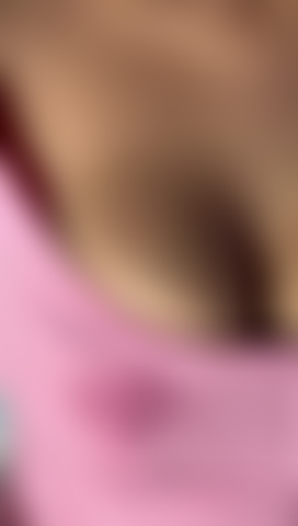 Mes délicieux seins pour toi.