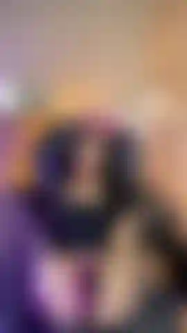 Ma chatte reçoit une punition avec ma luxure.