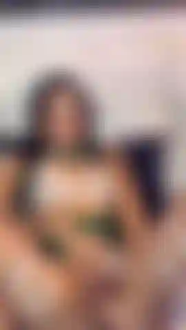 Ton amulette porte-bonheur, ce sont mes orgasmes.