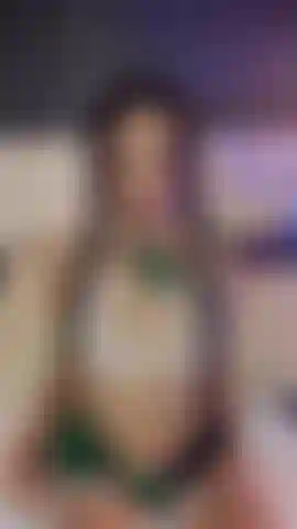 Je souris et j'embrasse.