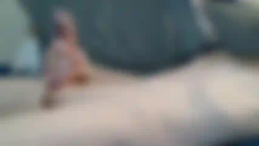 Je baise et je jouis dans ta bouche.