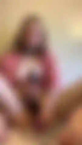 using the domi on my clit