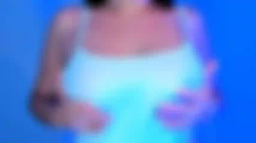 Je te fais jouir avec mes gros seins.