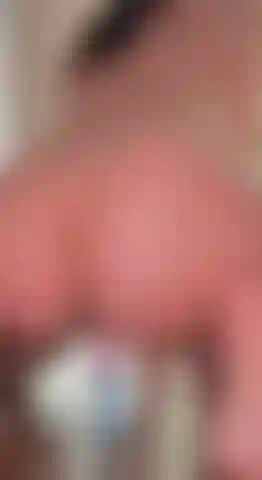 Je chevauche un gode par derrière.