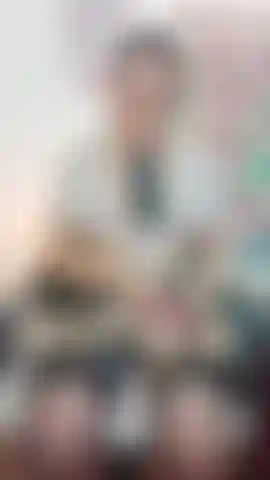 Masturbation with heels