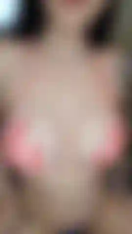 J'huile mes seins avec des propos grossiers.